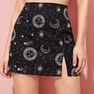 Moon & Sun Print Split Hem A-line skirt